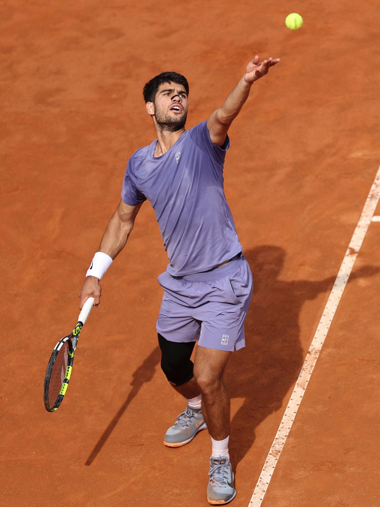 ATP总决赛翻盘戴维斯杯,阿尔卡拉斯刷新纪录 ATP总决赛翻盘戴维斯杯,阿尔卡拉斯刷新纪录