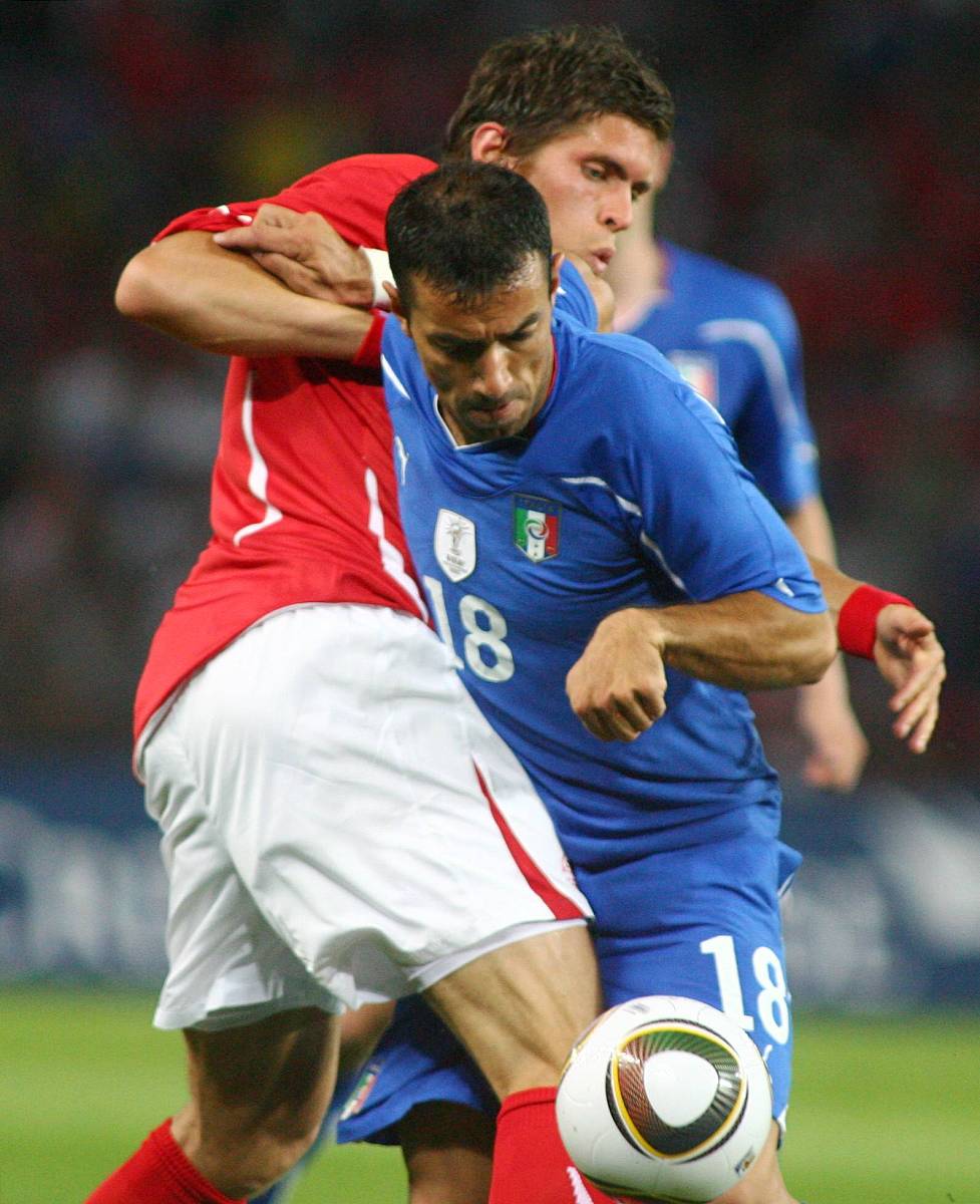 拼搏！两支欧洲球队在比赛中展现出实力