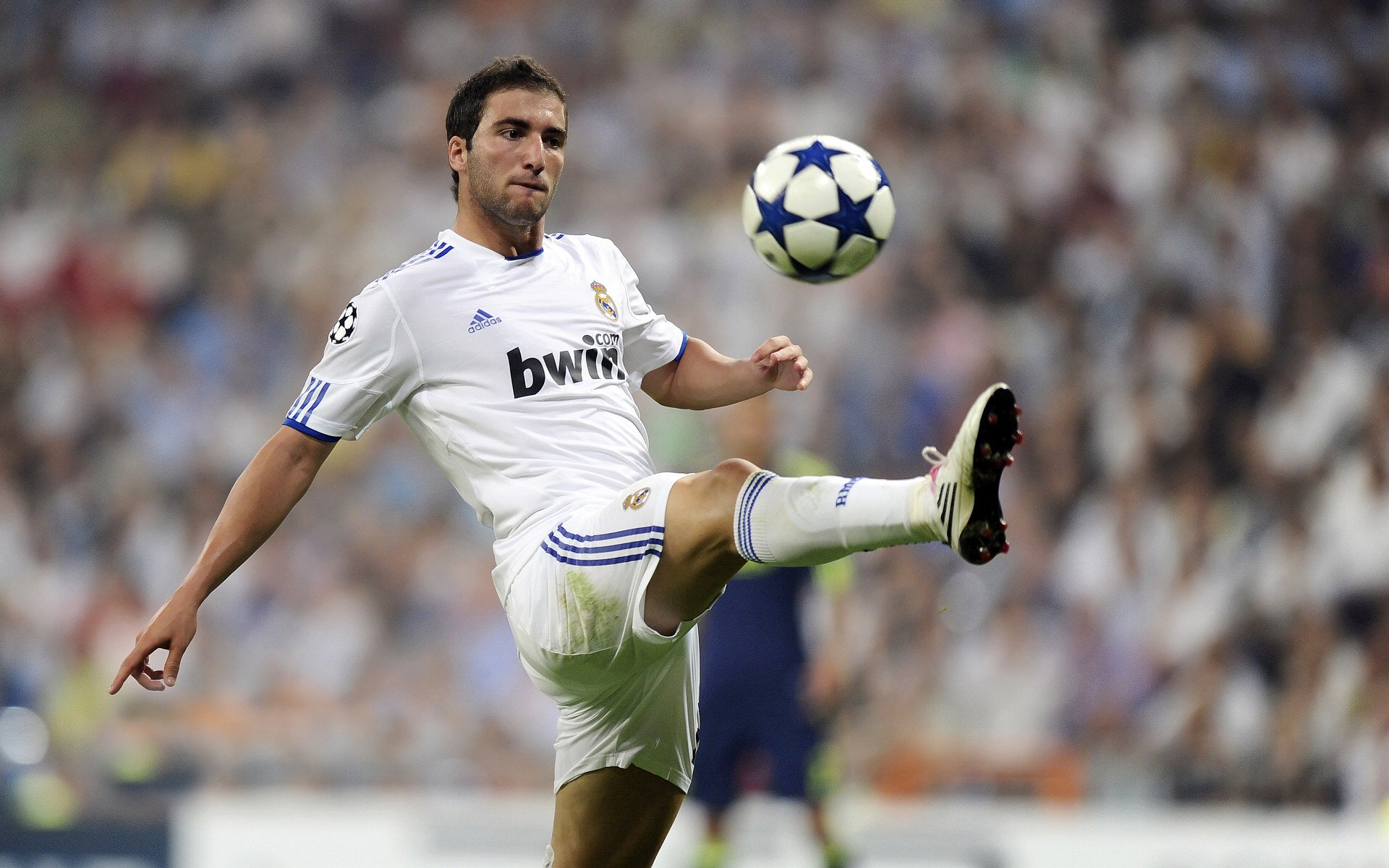 布伦森独砍30分率热火轻取上海队，季前赛高光预示新季爆发？